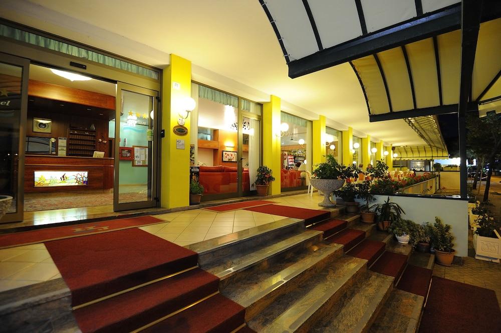 Hotel Jadran Τζεσόλο Λίντο Εξωτερικό φωτογραφία