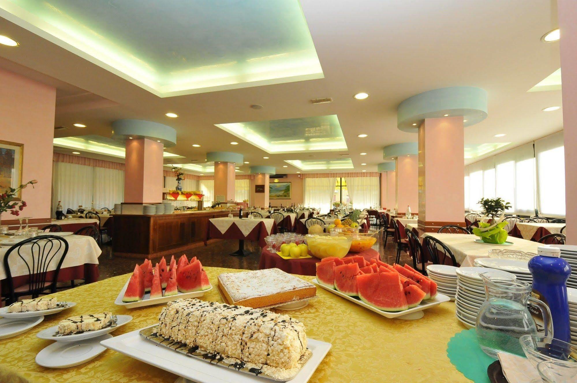 Hotel Jadran Τζεσόλο Λίντο Εξωτερικό φωτογραφία