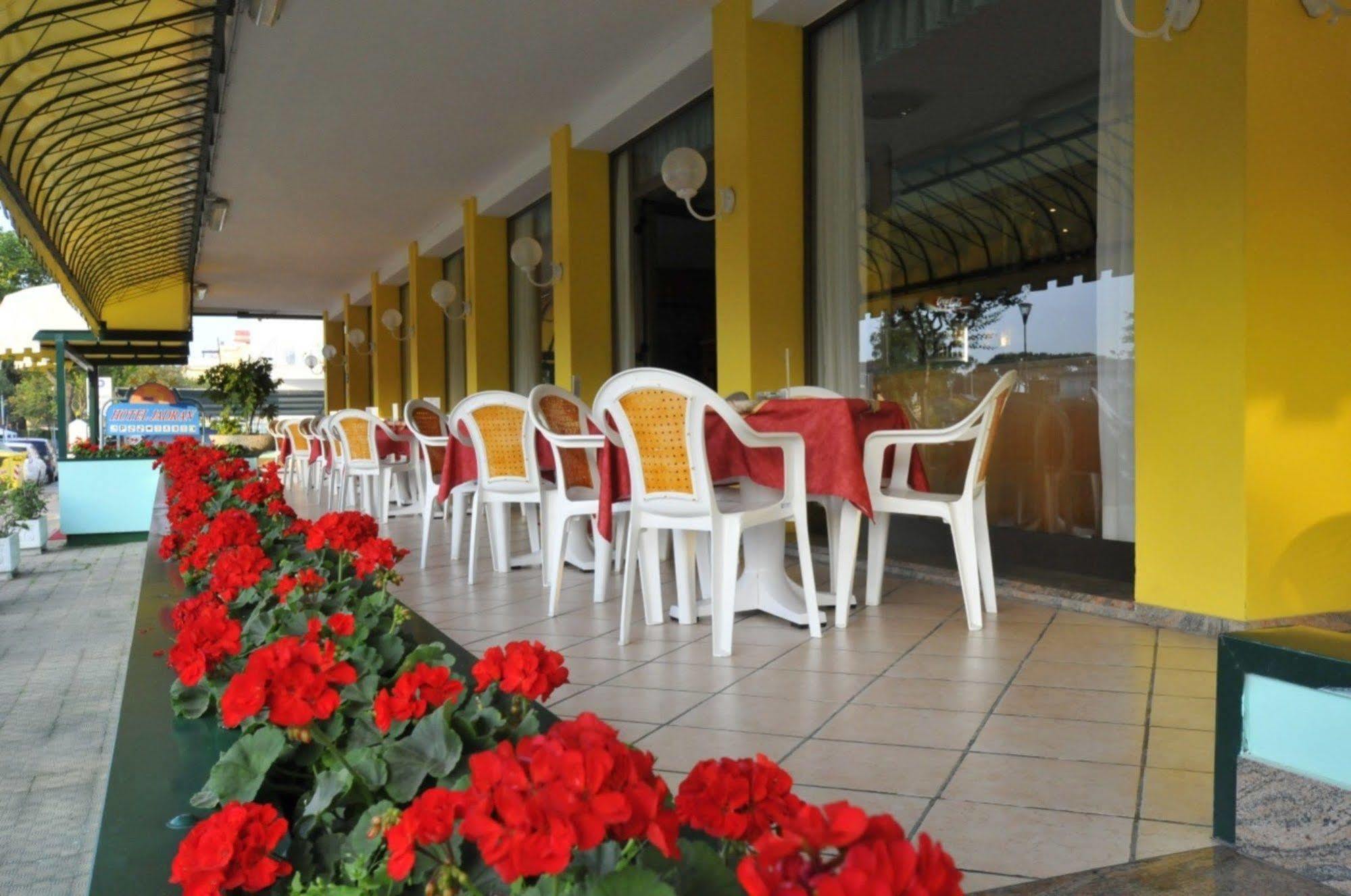 Hotel Jadran Τζεσόλο Λίντο Εξωτερικό φωτογραφία
